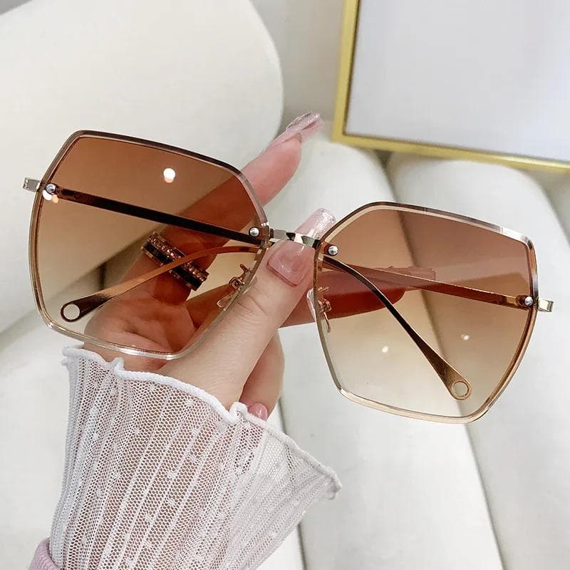 New Luxury Brand Large Frame Sunglasses Women Designer Metal UV400 Sun Glasses Lady Travel Fashion Eyewear
