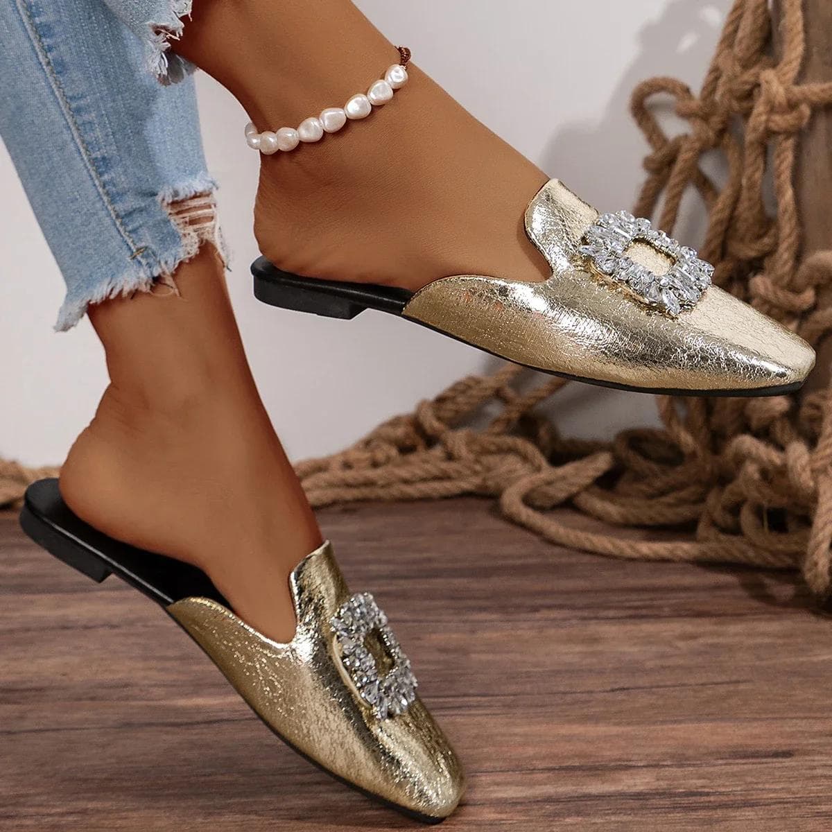 2024 Summer New Women's Square Toe Flat Slippers Rhinestone Buckle Mules Women's Outdoor Women's Light Casual Slippers 36 gold