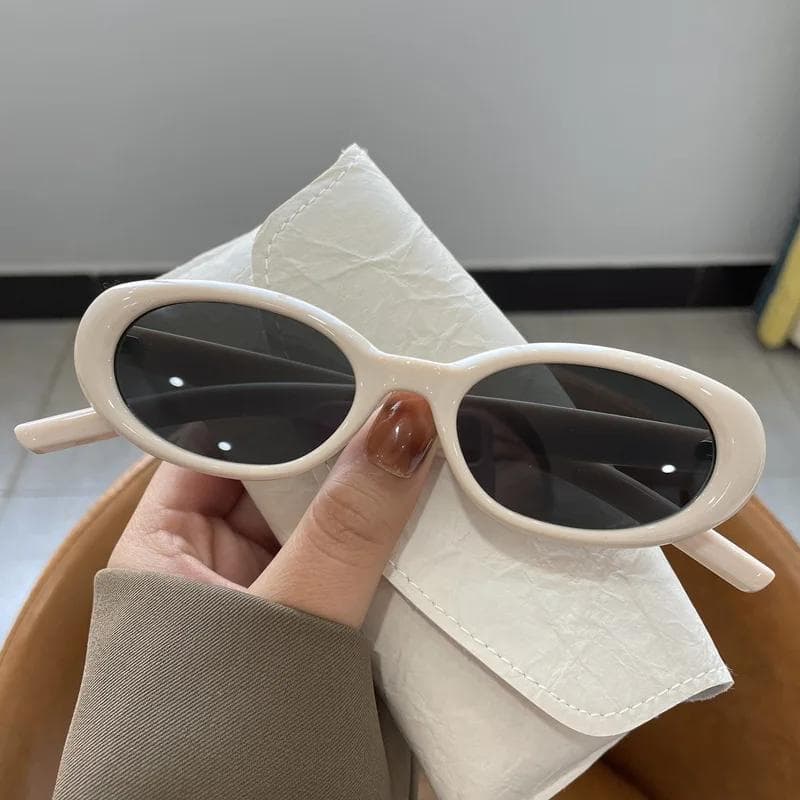 New Small Frame Oval Sunglasses Vintage UV400 Protection for Men Women Outdoor Leisure Eyewear Classic Oculos De Sol As shown in the figu
