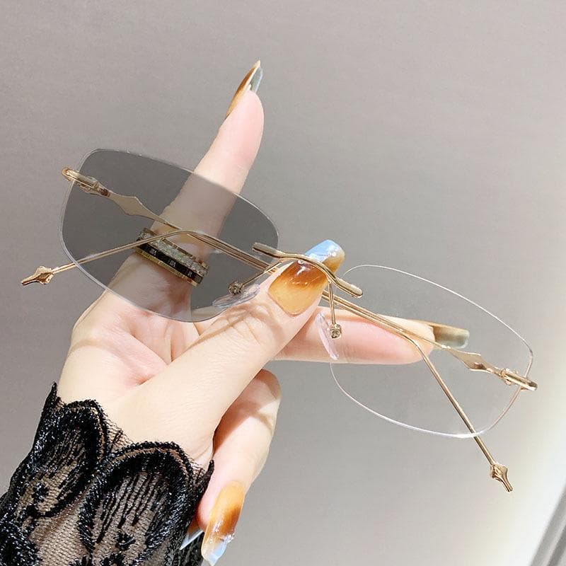 Smart Color Changing Sunglasses for Women Men Outdoor Fashion Blue Light Blocking Myopia Glasses with Diopter 0