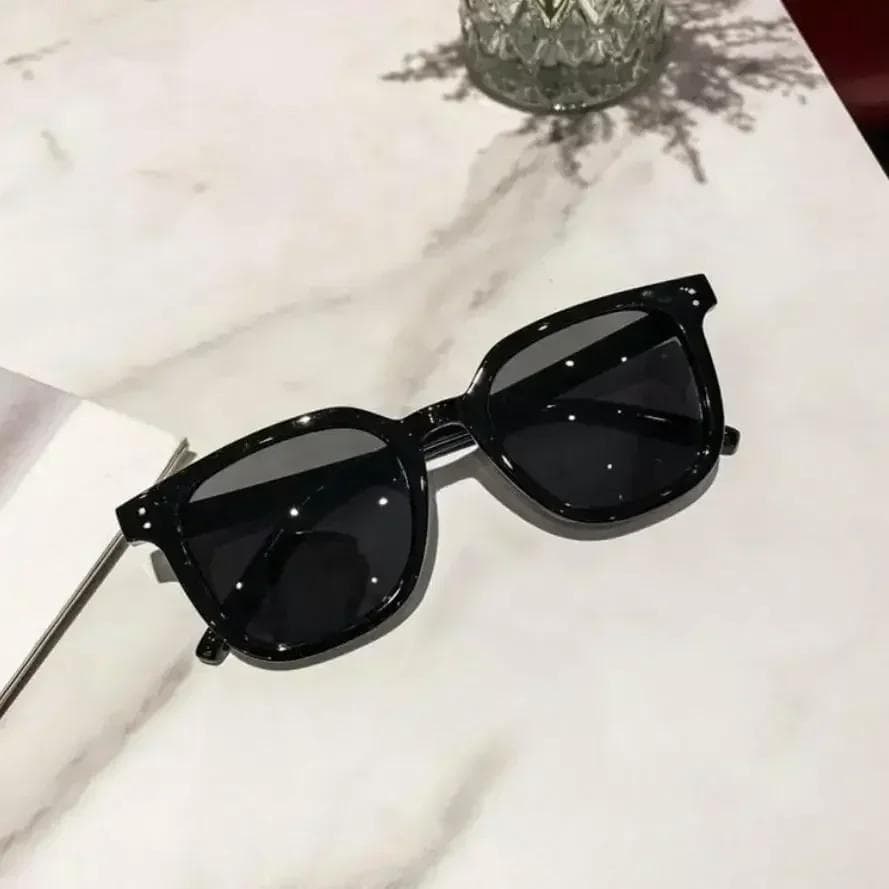 Summer Pink Sunglasses UV Protection Fashion Square Frame for Men Women Trendy Square-Rimmed Glas