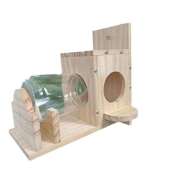 Wooden Squirrel Feeder with 500ml Capacity Clear Glass Easy Refill Clean Heavy Duty Weather-proof Outdoor Garden Squirrel Feeding Device