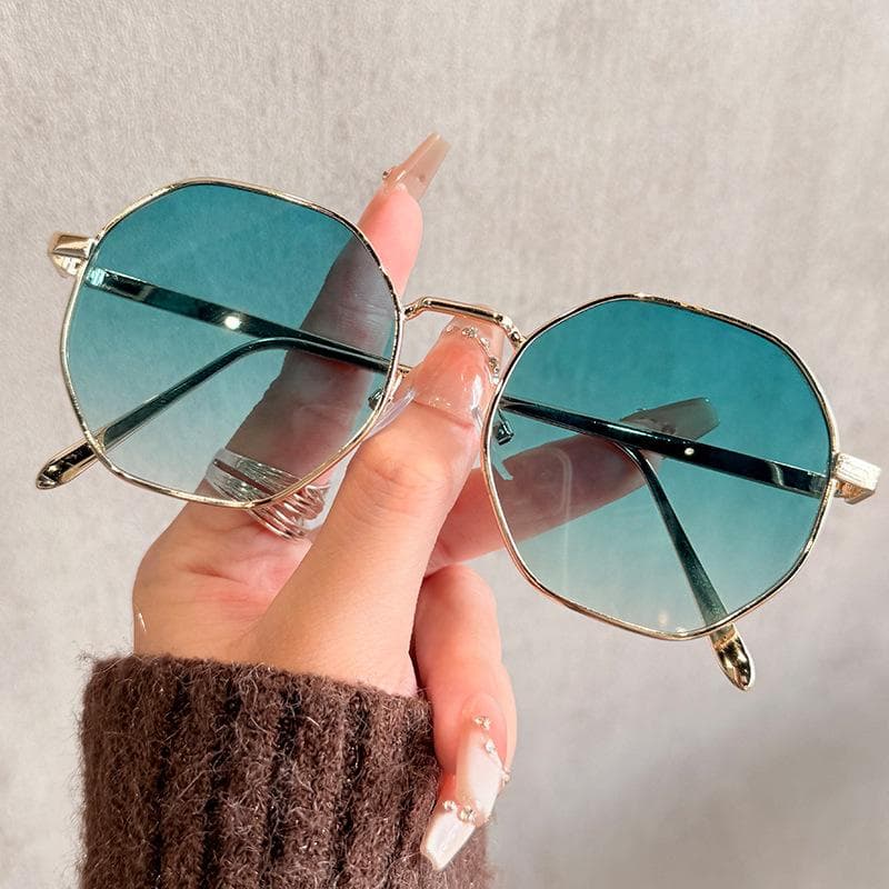 New Fashion Square Sunglasses Women Retro Metal Unisex Sun Glasses Trendy Classic Style Punk Gradient Shade UV Protection