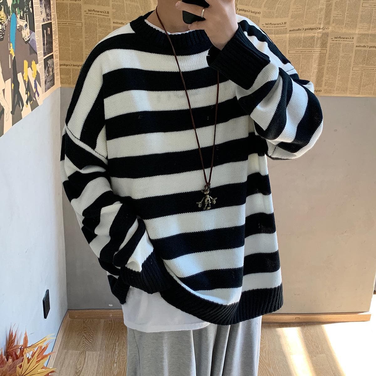 Autumn and Winter Men's Casual Fashion Striped Sweater Loose Round Neck Couple Knit Sweater XXXL white/black