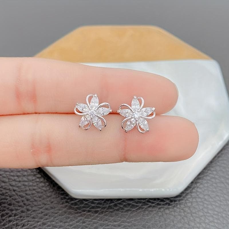 Exquisite Flower Design With Shiny Zircon Decor Stud Earrings Sexy Cute Style Copper Jewelry For Women silver
