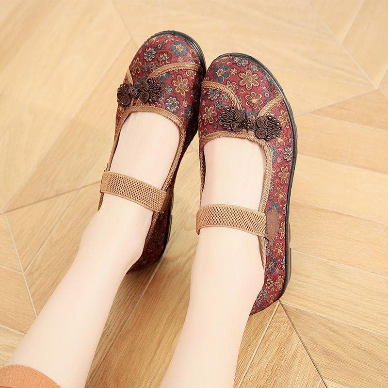 Summer Middle-aged Ladies Shoes Soft Bottom Breathable Cloth Shoes Mesh Mom Flat Bottom Shoes 43