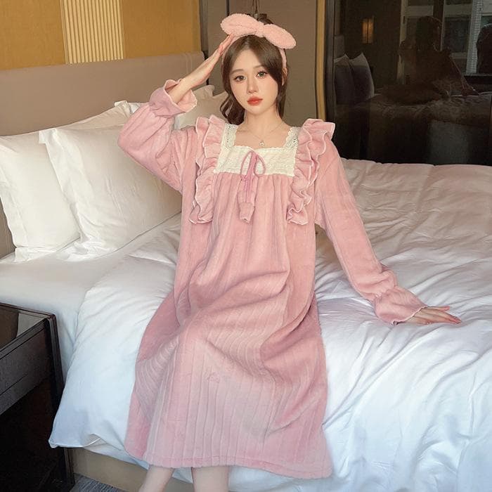 Winter Sweet Princess Style Long Sleeve Medium-length Fleece Nightgown Casual Loose-fit Women's Sleepwear Student Homewear M