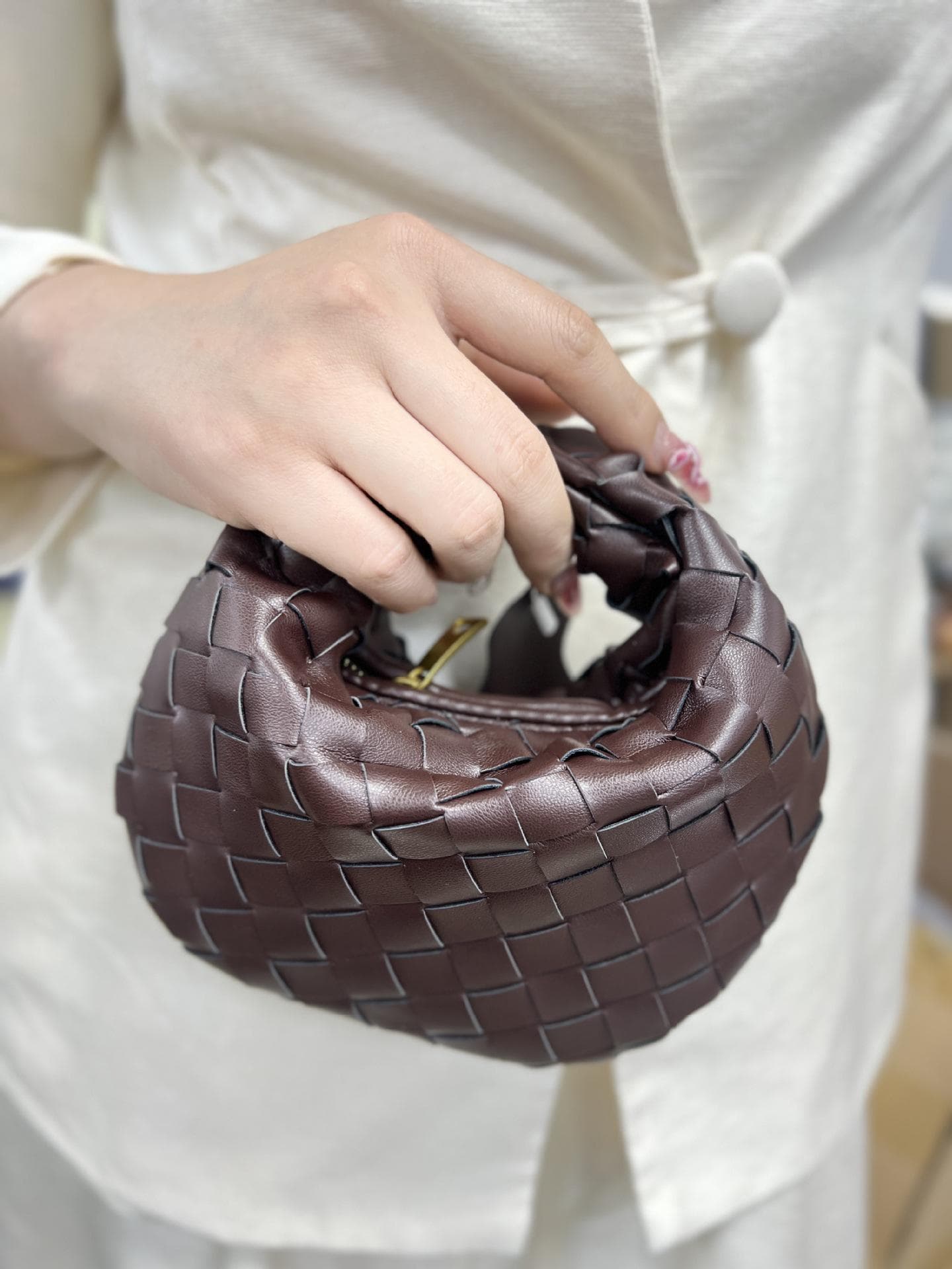 Mini Hand-Woven Dumpling Bags - Elegant Handheld Croissant Knot Bags for Women 17*18cm