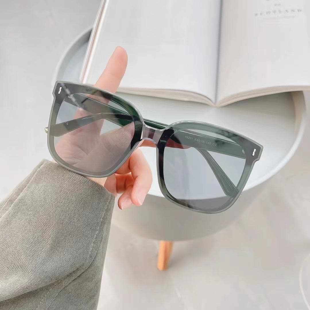Square Shape UV Protection Sunglasses for Men Women Big Size Seaside Travelling Fashion Sunglass