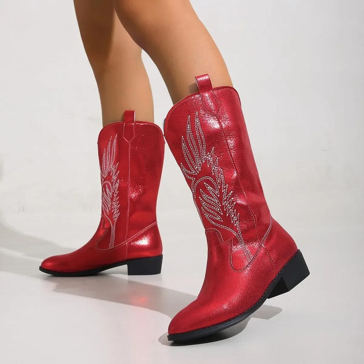 Fashion Women Fashion Slip on Knight Boots Ladies Autumn Winter Thick Sole Knight Boots Pointed Toe Square Heel Embroidered Cowboy Boots 43 red
