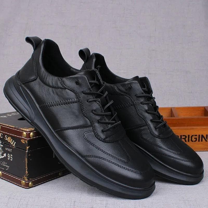 Men's Shoes Soft Leather Korean Version Thick-soled Skate Shoes Lightweight Sports Casual Leather Shoes Trendy Versatile Breathable Running Shoes 44