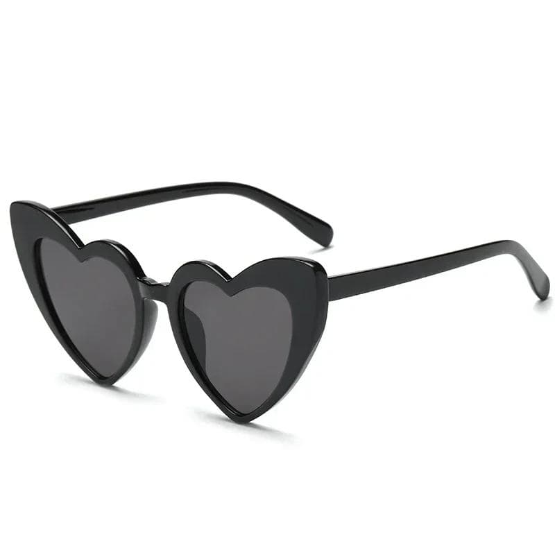 Women Cat Eye Sunglasses Retro Love Heart Shaped UV400 Protection Luxury Designer Eyewear Black White