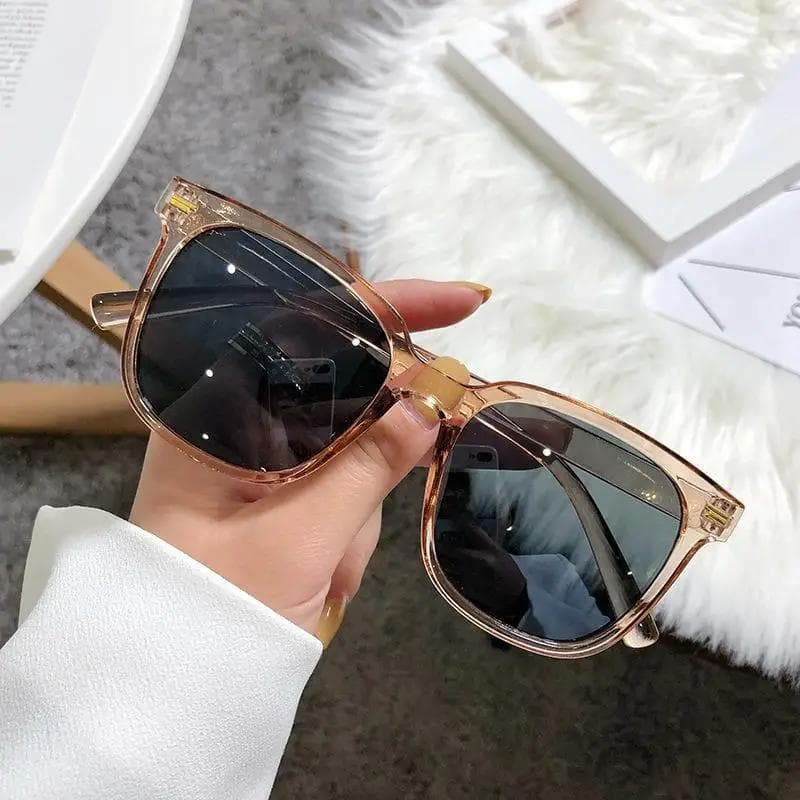 New Women UV400 Sunglasses Vintage Designer Small Rectangle Shades UV Resistant Eyewear for Men and Women 1PC