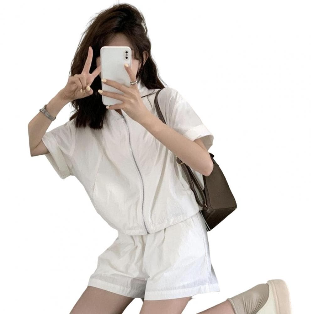 2 Pcs/Set Women Top Shorts Set Zipper Closure Short Sleeves Stand Collar Sunscreen Blouse Elastic High Waist Loose Pants Casual S white