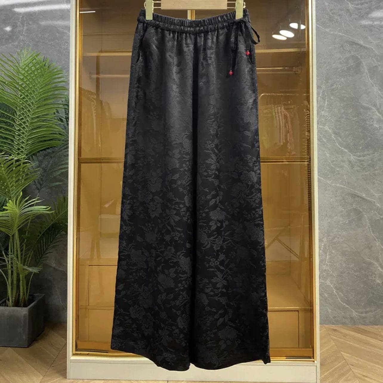 New Chinese Style Velvet Pants for Women In Spring New Soft and Loose Draping Narrow Version Straight Wide-leg Casual Pants 4XL black