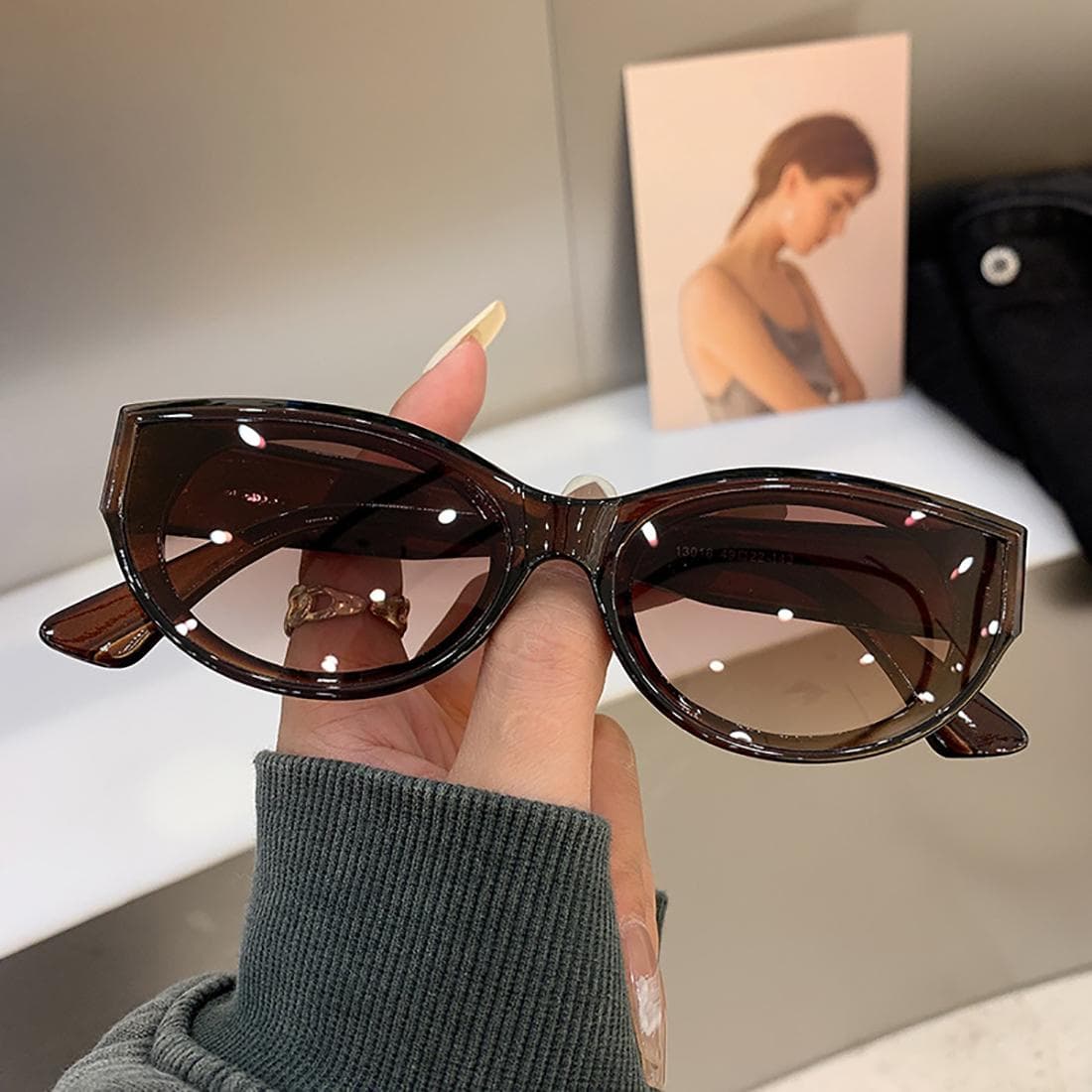 Cat Eye New Oval Sunglasses Personalized Vintage Fashion Trendy Female Shades Popular Brand Designer Eyewear for Ladies Lentes