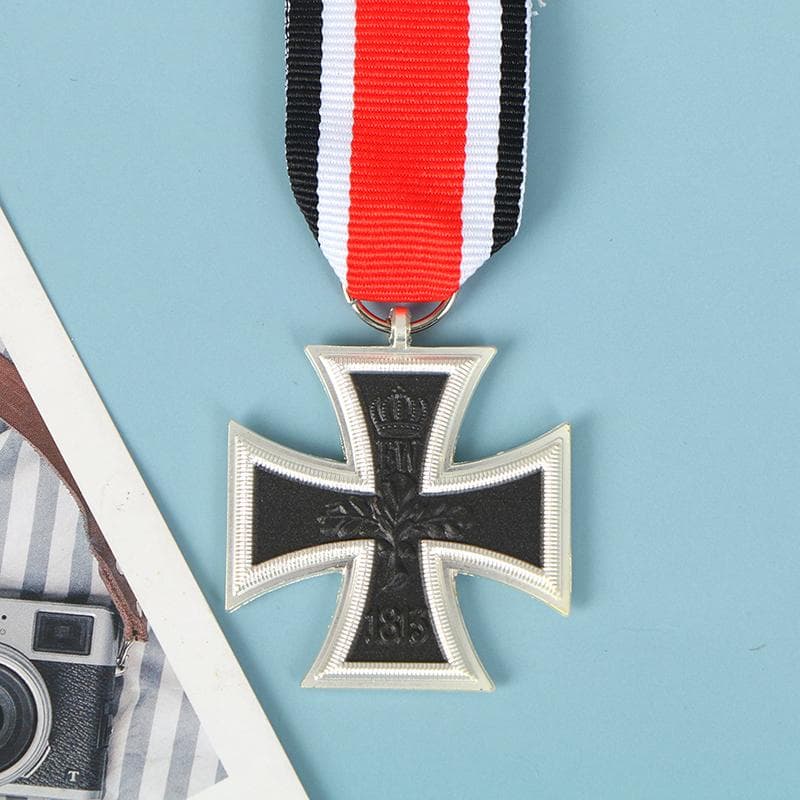 1Pc Medal 1813 1870 Year Iron Cross Medal Badge Pin With Ribbon black