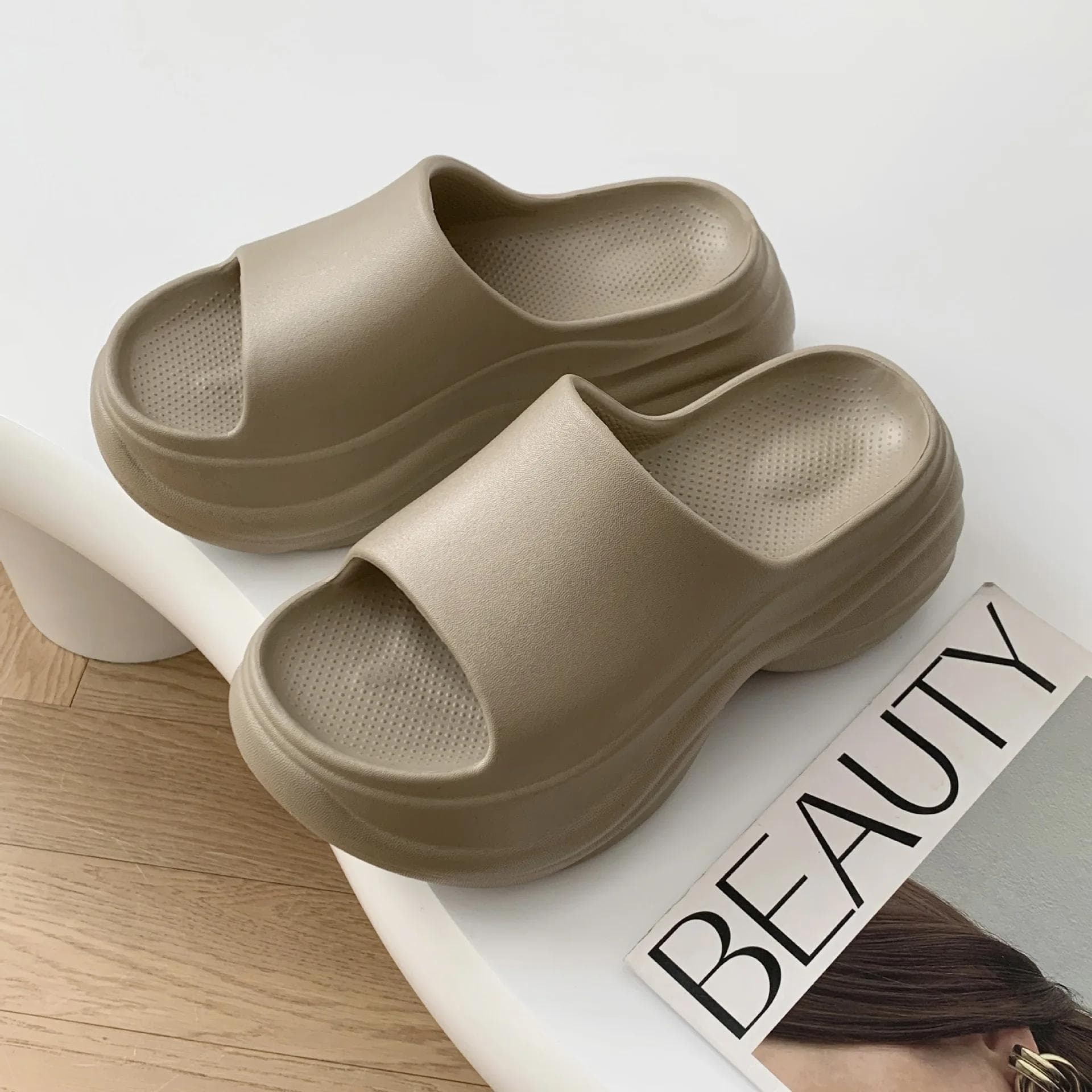 Women's Fashion Chunky Platform Slippers Summer 2025 Non Slip Wedges Sandals Woman Outdoor Thick Bottom Eva Slippers for Women 40-41