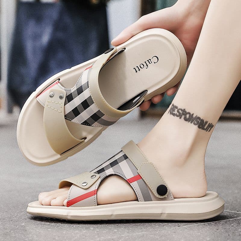 EVA Slides Summer Men's Simple Fashion Sandals Outer Wear Non-slip Anti-odor Soft Bottom Slippers Casual Outdoor Sports Beach Slippers 42 khaki