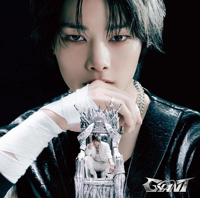 Stray Kids JAPAN 2nd Album 'GIANT' (STAY Japan Fan Club/Solo Jacket Limited Version) IN