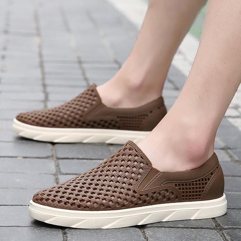 Hole Shoes Men's Summer New Men's Sandals Non-slip Soft Bottom Hollow Casual Beach Shoes Men's Vietnamese Rubber Men's Shoes 44