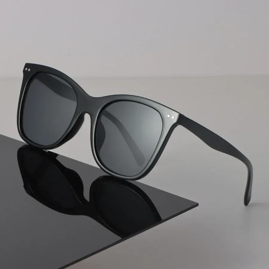Vintage Rectangle Sunglasses Women Men Designer Luxury Fashion Glasses Casual Style UV Protection Other