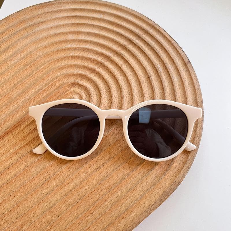 New Small Round Sunglasses Women Vintage UV400 Protection Fashion Retro Classic Travel Eyewear 1PC