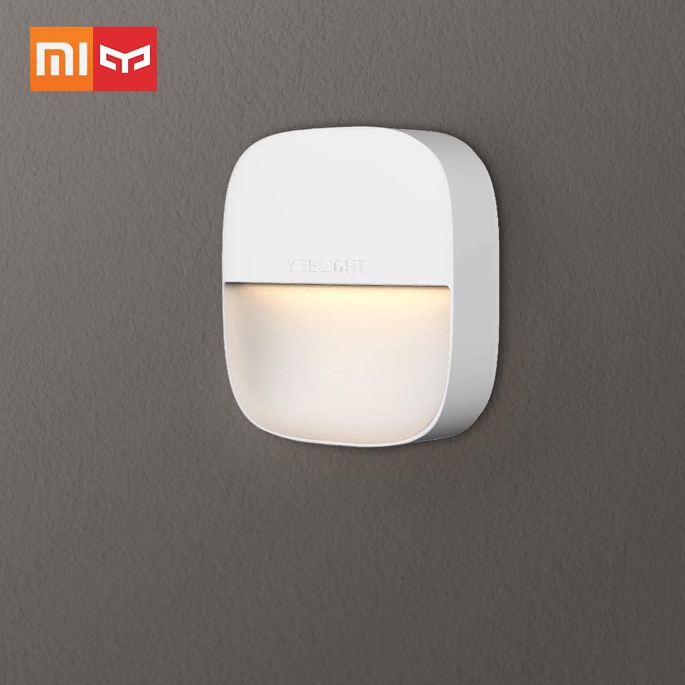 Yeelight Night Light LED Wall Plug-in Lamp Controlled Infrared Induction Sleep Light For Hallway Bedroom Home Corridor AC220V white