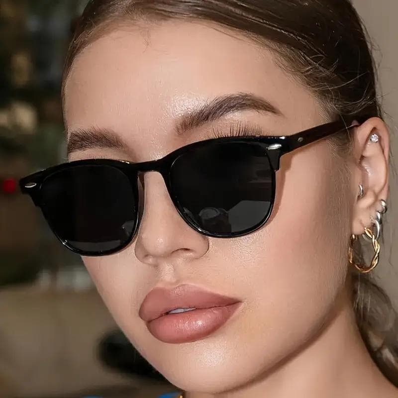 1Pc Women's Cat Eye Glasses Fashionable PC Frame Classic Style Ideal for Hiking and Gift Giving