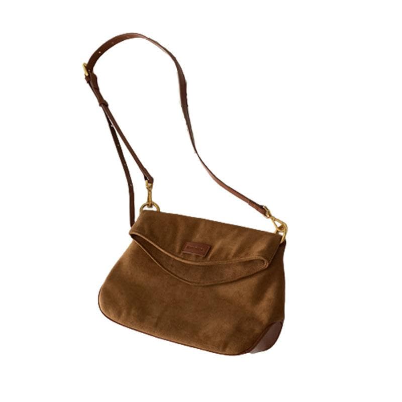 Vintage Chain Crossbody Bag for Women's Autumn and Winter with A Matte Texture and A High-quality Single-shoulder Underarm Bag