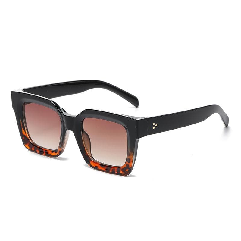 Fashion Vintage Luxury Square Sunglasses Women Men Punk Big Frame Rivet Classic Shades Designer Brand Sun Glasses