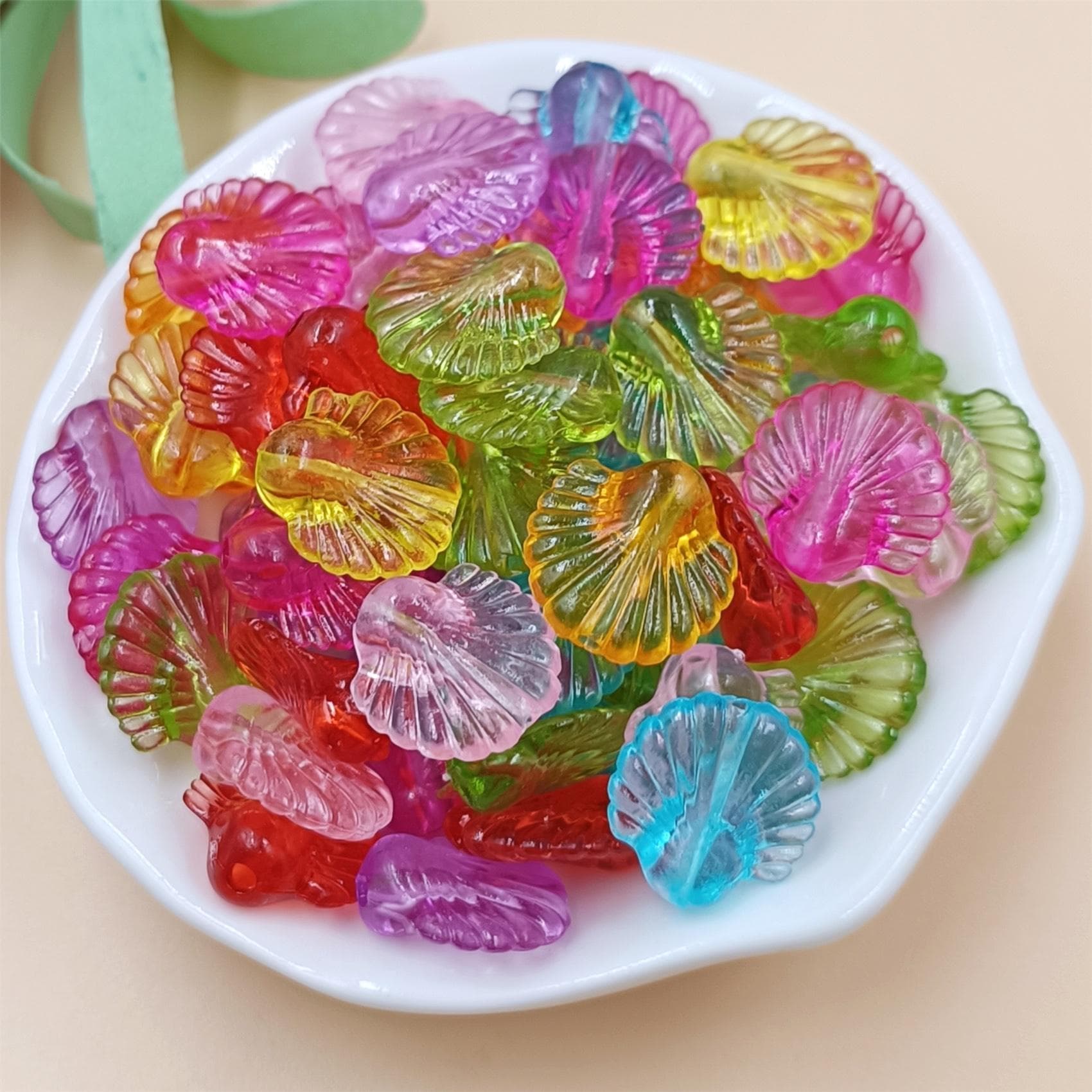 50Pcs Acrylic Mixed Candy Color Flower/Heart/Shell Loose Beads Pendant With Hole for Jewelry Making DIY Hand-Beaded Crafted Shell/50pcs