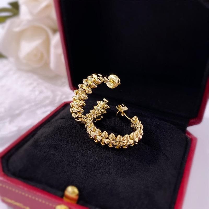 High Quality Fashionable Bullet Rivet C-Shaped Stud Earrings Temperament Personalized Earrings Earrings