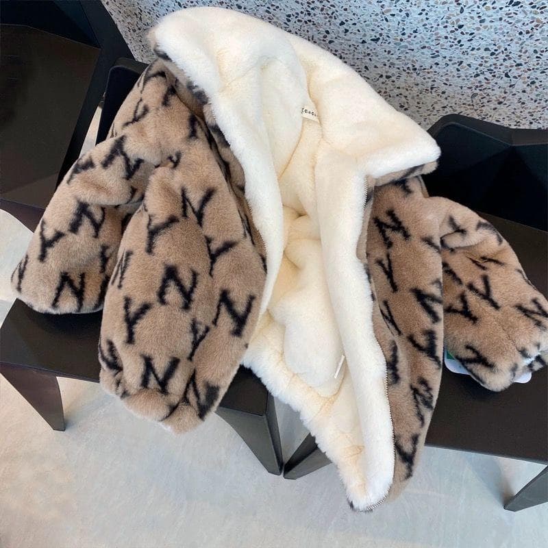 Boys' Winter Coat with Thickened and Plush Faux Fur Sweater Casual Warm Cotton Jacket 120
