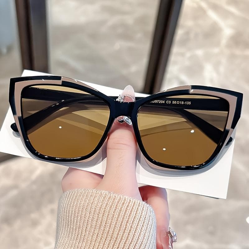 1Pc Fashionable Cat Eye Glasses Black Leopard Print Frame Perfect for Party Holiday Gifts Stylish Accessory