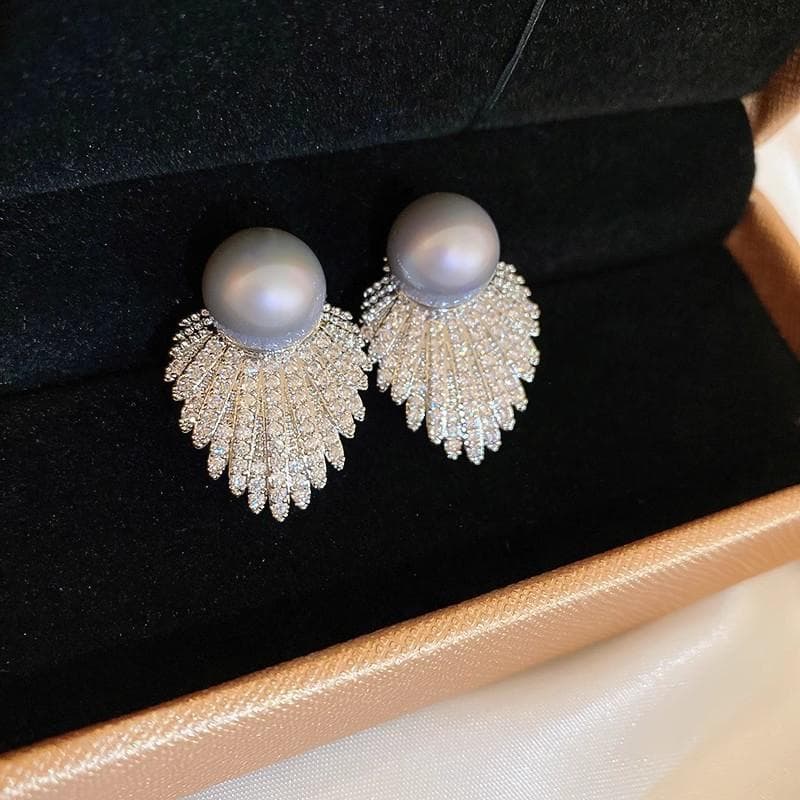 Exquisite Shiny Zircon Angel Wing Stud Earrings for Women Vintage White Pearl Dangle Earrings Bridal Wedding Jewelry Brincos silver
