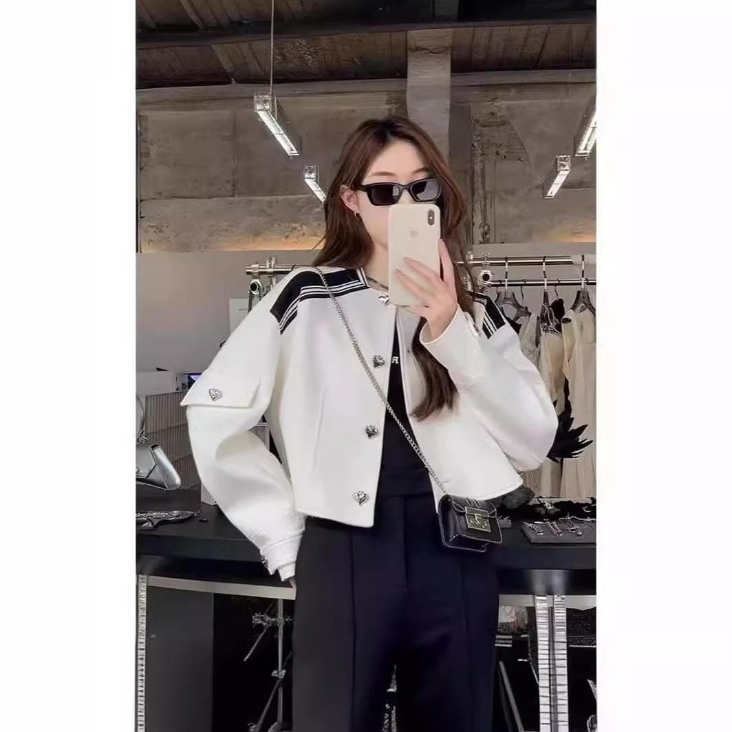 Spring New Style Black and White Contrasting Color Jacket Casual Shorts Top Korean Style Women's Long-sleeved Baseball Uniform XL white