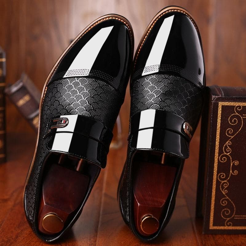Men's Fashion British Style Casual Slip on Shoes Comfortable Leather Shoes Man Flat Oxford Dress 45 black