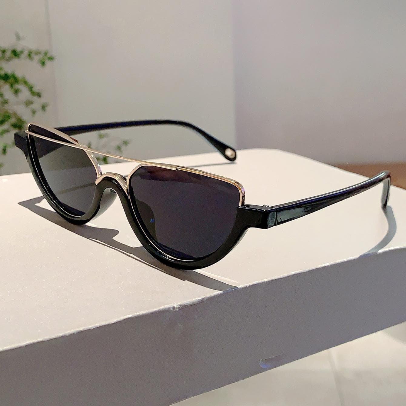 KAMMPT Cat Eye Sunglasses Fashion Retro Korean Style Leopard Print Women Trendy Designer Sun Glasses as picture shows
